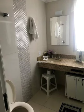 Imagem PITANGUEIRAS – NA SEGUNDA QUADRA DA PRAIA, LOCAL NOBRE, VISTINHA PARA O MAR, 87 M² ÚTEIS, LOCALIZAÇÃO PRIVILEGIADA, 02 VAGAS DE GARAGEM, ÁREA DE LAZER