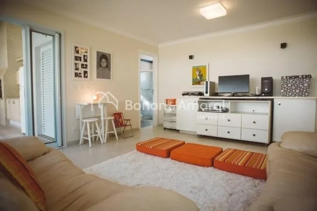Imagem Casa de condomínio com 498 m² e 6 quartos