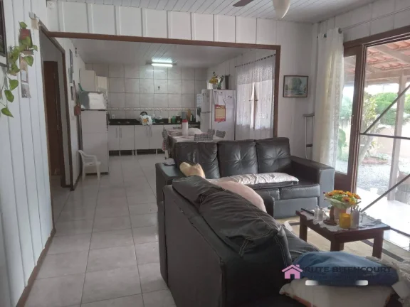 Imagem Casa Mista Próxima da Praia- Salinas- Balneário Barra do Sul /SC