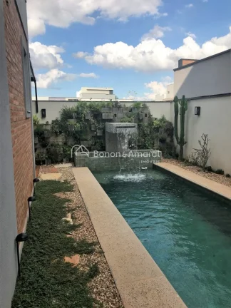 Imagem Sobrado de alto padrão à venda no Condomínio La Dolce Vita, em Paulínia. No piso superior, são ...