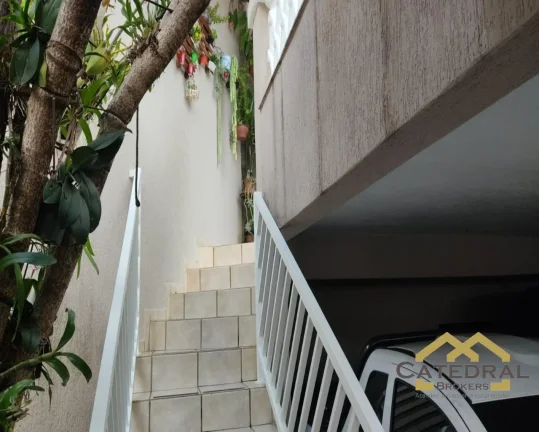 Imagem Casa de rua no Bairro Cidade Jardim com 3 quartos sendo 1 suíte, garagem fechada!