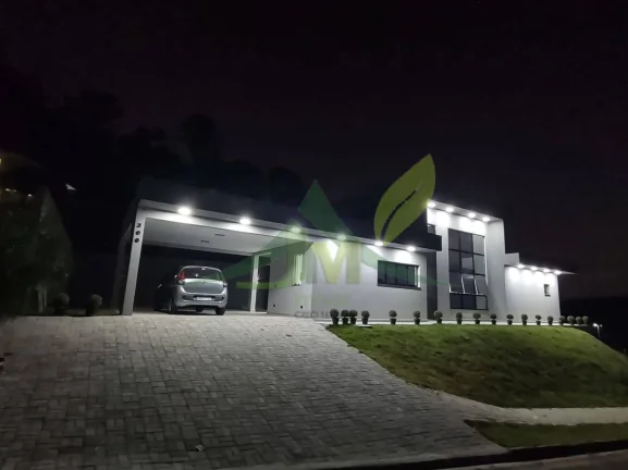 Imagem Casa Térrea de Luxo no Condomínio Quintas da Boa Vista em Atibaia: Conforto