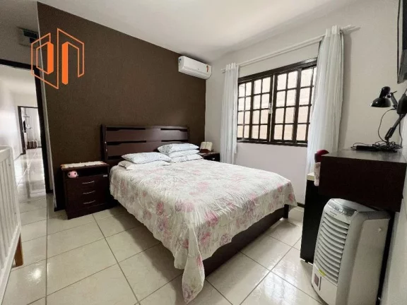 Imagem Casa para Venda em São José dos Pinhais, Cruzeiro, 2 dormitórios, 1 suíte, 3 banheiros, 2 vagas