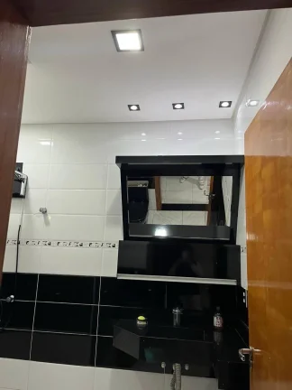 Imagem Sobrado 3 Suites 210 m² 3 Dormitorios sendo 3 Suites 2 vagas de Garagens