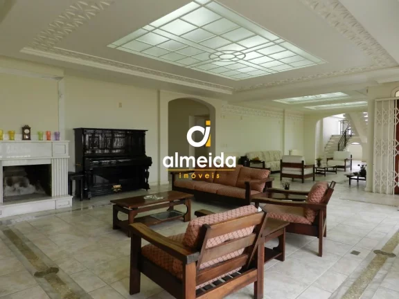 Imagem Casa 5 dormitórios à venda Patronato Santa Maria/RS