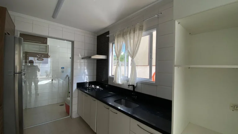 Imagem Casa 3 Quartos a venda na Granja Viana.