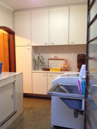 Imagem Sobrado com 383 metros quadrados de área útil, com 3 dormitórios sendo 3 suítes, 1 suíte com cl...