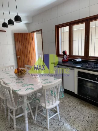 Imagem Imperdível: Casa à venda na Vila Amália, São Paulo-SP, com 3 quartos, 1 suíte, 2 banheiros e 3 vagas de garagem!