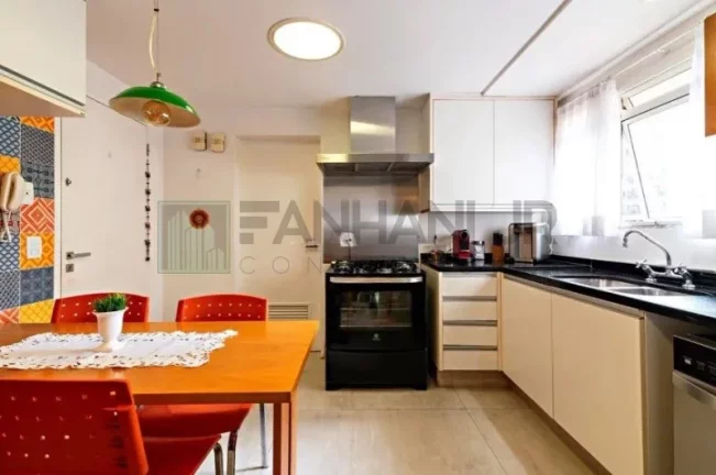 Imagem Apartamento de alto padrão para locação na Indianópolis, São Paulo-SP: 3 quartos, 3 suítes, 3 salas, 4 banheiros, 2 vagas e 164m².