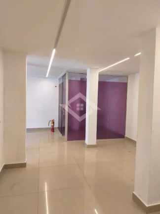 Imagem Loja Comercial de 80m² – Pronta para o Seu Negócio na Rua Aurelino Leal.