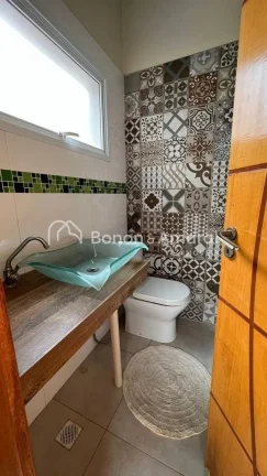 Imagem Esta espetacular residência oferece todo o conforto e comodidade que você procura. Com quatro quar...
