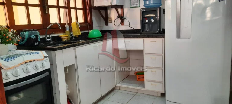 Imagem Casa Triplex Mobiliada Peró c/ 100 m²