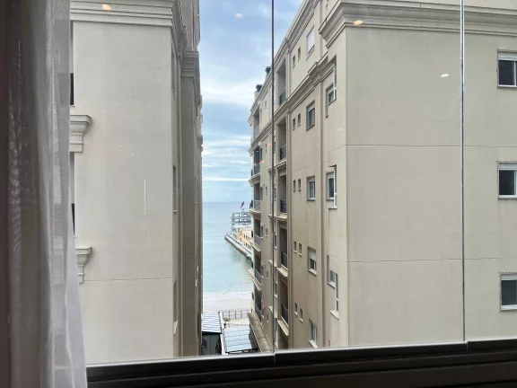 Imagem Apartamento quadra mar com 3 suítes e 2 vagas de garagem em Itapema/SC
