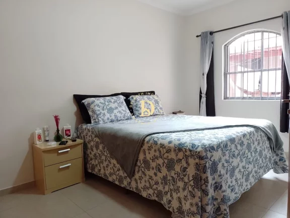 Imagem Sobrado - 4 dormitórios - Jardim das Flores - SJCampos - 230m²