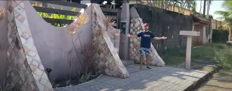 Imagem Casa para Venda em Itanhaém, Parque Augustus, 3 dormitórios, 1 suíte, 2 banheiros, 4 vagas