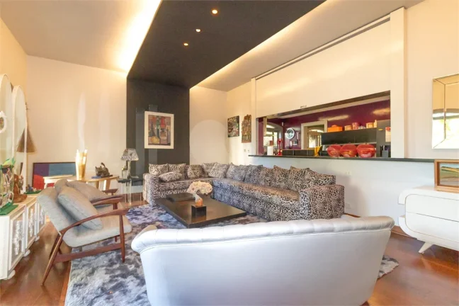 Imagem Casa à venda ou para alugar com 3 quartos, sendo 1 suíte, em Jardim Guedala, São Paulo - SP