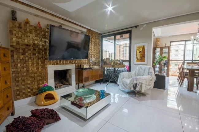 Imagem Apartamento reformado nas Perdizes com 172m²
