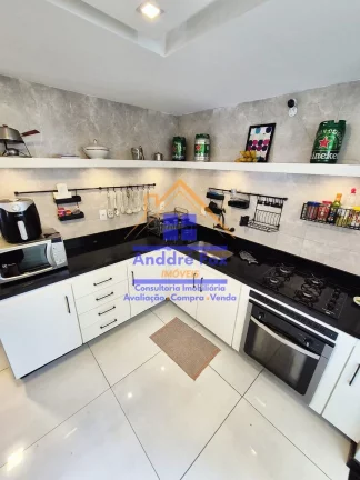 Imagem Apartamento com Varanda, 2 quartos, 1 suíte, 3 banheiros, cozinha americana, 1 vaga, à venda, 83 M², por R$ 525.000 – Vila Isabel - Rio de Janeiro - RJ.