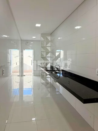 Imagem Casa à venda no bairro Jatobá, 3 quartos, sendo 1 suíte com closet, PETROLINA