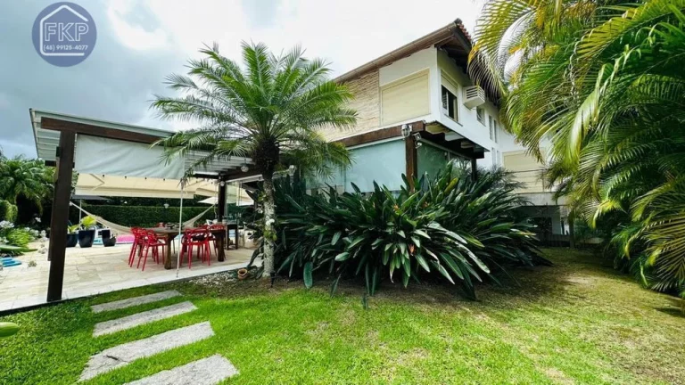 Imagem Casa Alto Padrão 4 dormitórios!