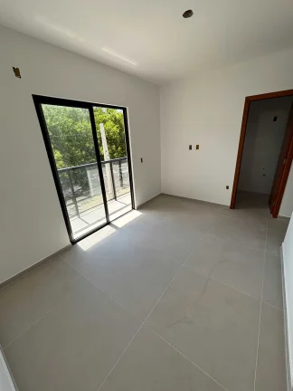 Imagem Casa com 2 dormitórios sendo 2 suítes e 1 vaga de garagem em São José/SC