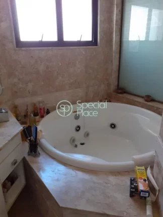 Imagem Apartamento com 217 m², um por andar, 04 suítes, sendo 03 com terraços e a master com closet, hid...