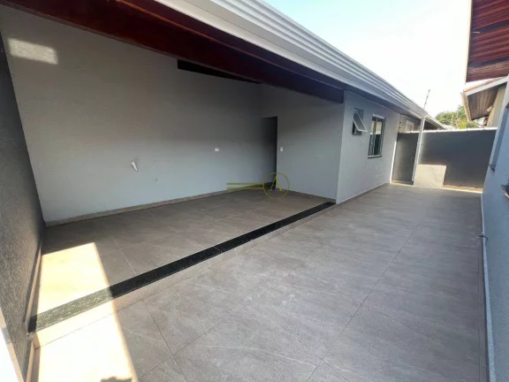 Imagem Casa Térrea á venda, apenas 600m da praia à venda, totalmente reformada