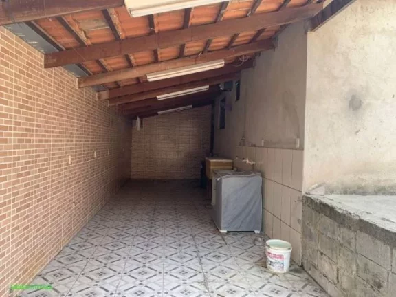 Imagem *CASA EM LOTE 360 M²
*CONSTITUÍDA POR 1 QUARTO, SALA, COZINHA, BANHEIRO, ÁREA DE SERVIÇO, VARAND...