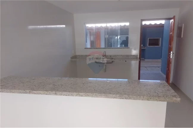 Imagem Excelente Oportunidade: Casa de 3 Quartos em Condomínio com Infraestrutura Completa