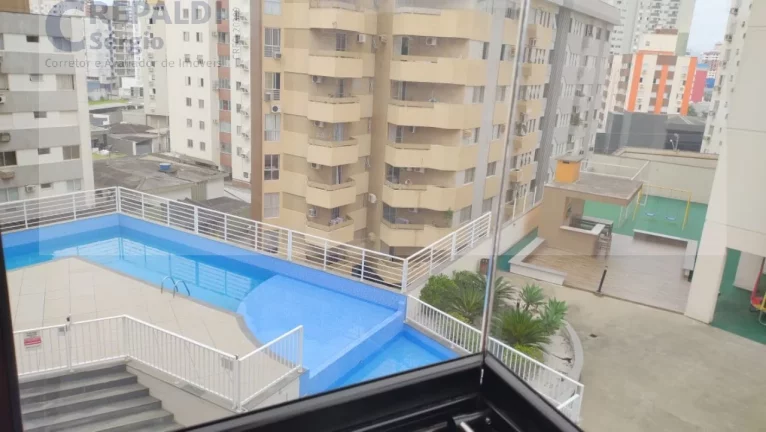 Imagem Apartamento 3 Dormitórios suíte à venda e Criciúma, duas vagas de garagem