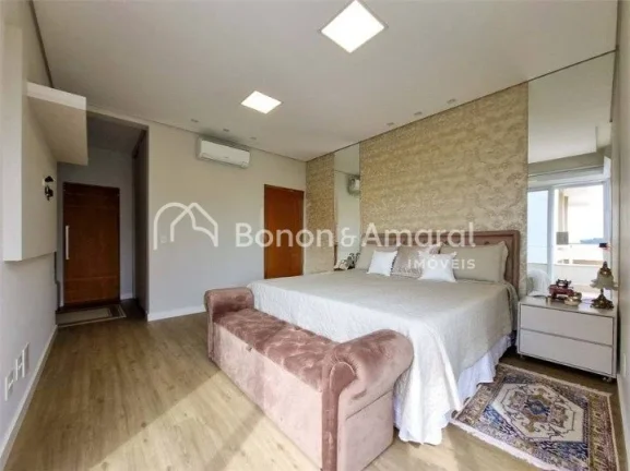 Imagem Excelente casa com 251m² de construção. Possui 4 vagas na garagem, Ao entrar nesta casa dos sonho...
