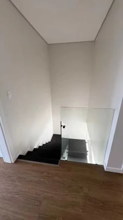 Imagem Geminado com 3 dormitórios sendo 1 suíte e 2 vagas de garagem Boa Vista | Joinville/SC