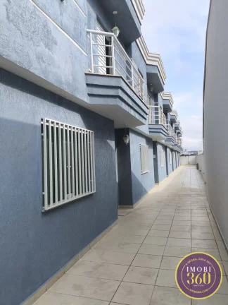 Imagem Condomínio fechado com 02 dormitórios e 01 suíte com 02 vaga de garagem