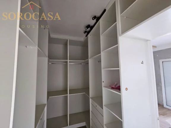 Imagem Casa à Venda - Sobrado 2dorm 1suite Piscina - Cond. Horto Florestal III