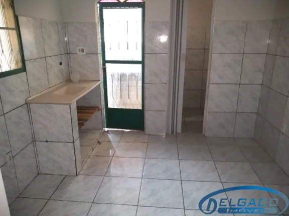 Imagem DELGADO aluga CASA em NOVA CIDADE, Itaborai, com 1 QUARTO, dependências e GARAGEM.