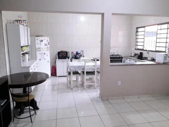 Imagem Sobrado-Padrao-para-Venda-em-Centro-Tatui-SP