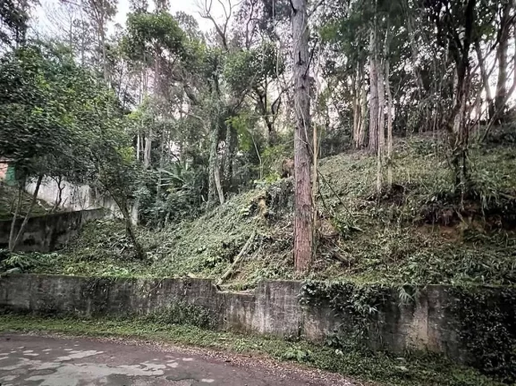 Imagem Chác. Sto Antonio - LOTE (rua fechada), alto e com vista!