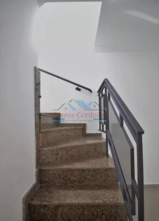 Imagem Sobrado com 3 dorm. (3 suítes) + 2 vagas - Jd. Monte Kemel
