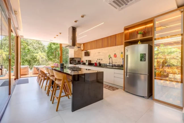 Imagem Casa em Condomínio para Venda em Mata de São João, Praia Do Forte - Mata De São João, 5 dormitórios, 5 suítes, 7 banheiros, 4 vagas