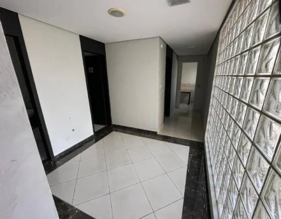 Imagem Prédio Comercial na Água Rasa com 10 Salas