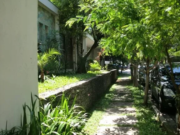 Imagem Casa Térrea Alto de Pinheiros - 4 Dorms, 1 Suíte, 2 Vagas Cobertas.