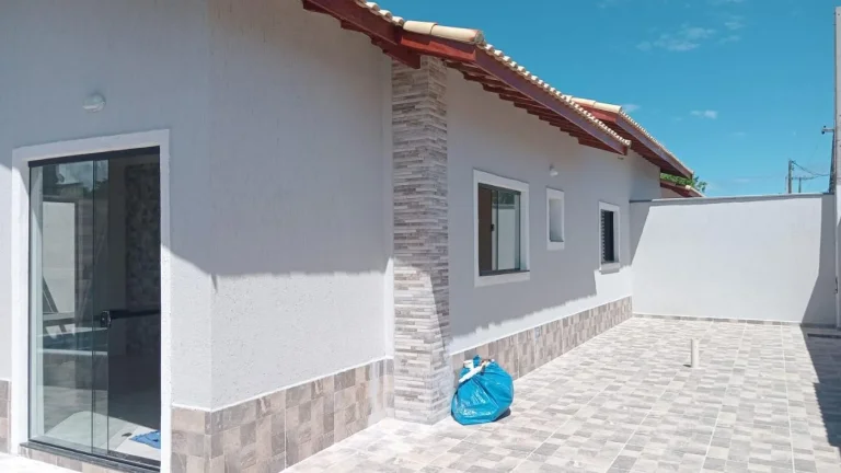 Imagem Casa para Venda em Itanhaém, Bopiranga, 3 dormitórios, 1 suíte, 1 banheiro, 3 vagas