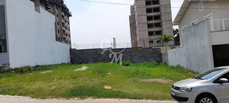 Excelente Terreno em Condomínio Fechado