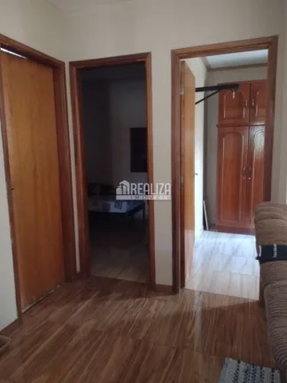 Imagem Casa residêncial com ponto comercial à venda no Residencial Morumbi em Uberaba | 2 dormitórios, churrasqueira e garagem