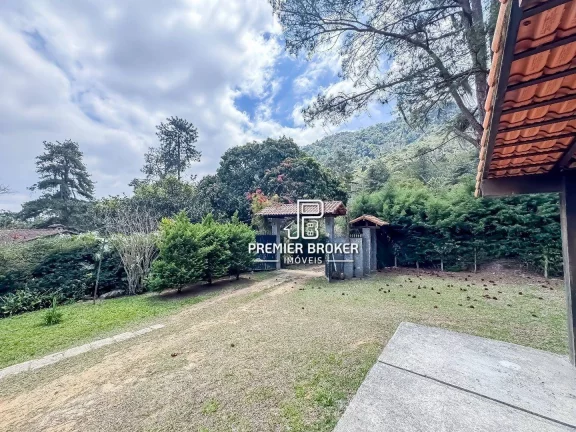 Imagem Casa com 5 dormitórios à venda, 350 m² por R$ 1.350.000,00 - Córrego das Pedras - Teresópolis/RJ