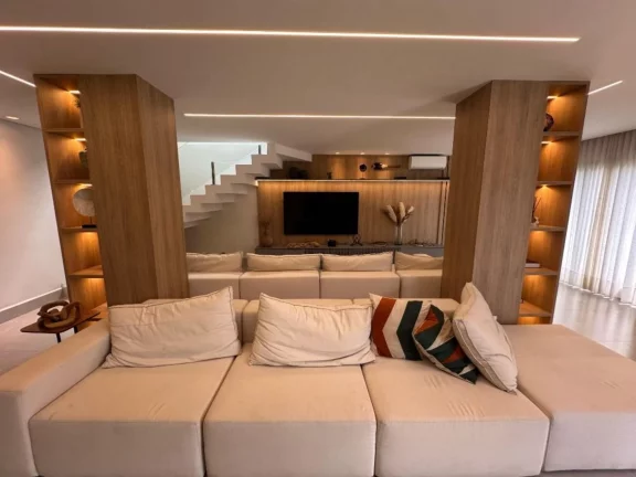 Imagem Imperdível Casa à Venda na Riviera de São Módulo 30. Com 4 Quartos, 4 Suítes, 3 Salas, 4 Vagas 320,00m² Piscina, Churrasqueira Mobiliada e Decorada