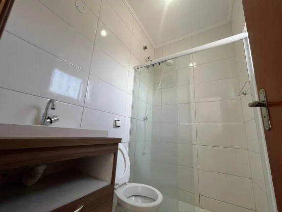 Imagem Linda casa de esquina no Jd. São Miguel