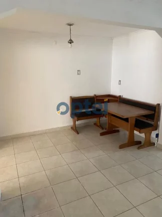 Imagem CASA COM 202 M² COM 03 DORMITÓRIOS SENDO 1 SUITE, 2 SALAS, 2 WC, - SANTO ANDRÉ SP.