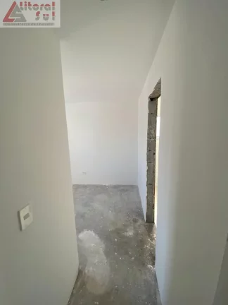 Imagem Apartamento à venda em Praia Grande-SP, Canto do Forte: 2 quartos, 1 sala, 1 vaga garagem, 57m² de área. Aproveite!