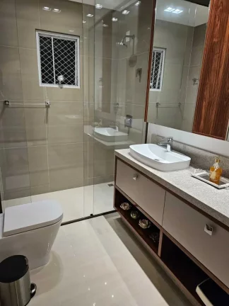 Imagem Apartamento com 4 dormitórios sendo 2 suítes e 4 vagas de garagem no Centro de Balneário Camboriú